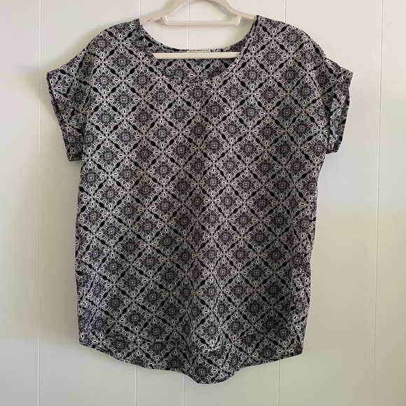 Pleione lightweight made in USA Pleione hi low hem blouse size M - Picture 1 of 8